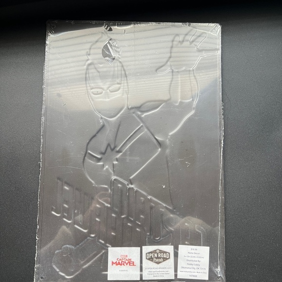 Captain Marvel Metal sign - Picture 4 of 5